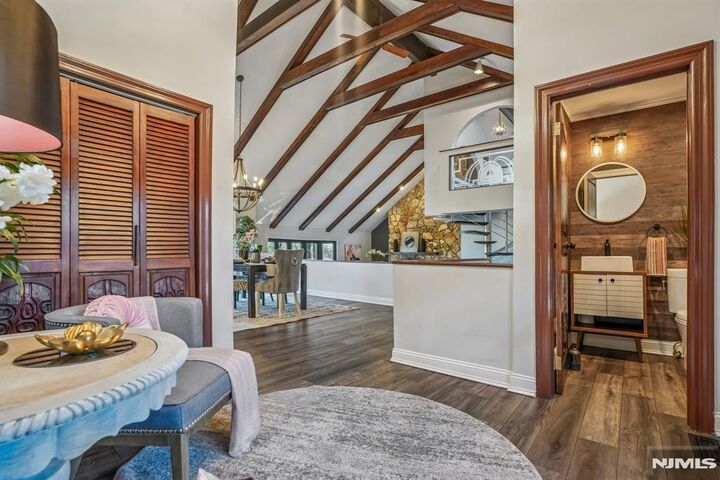 Property Photo:  18 Fairview Drive  NJ 07006 