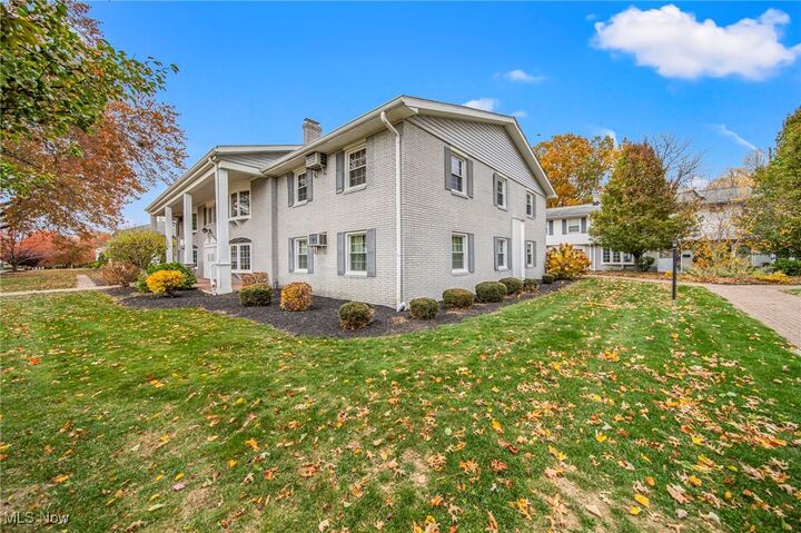 Property Photo: 3 Meadowlawn Drive 3 OH 44060