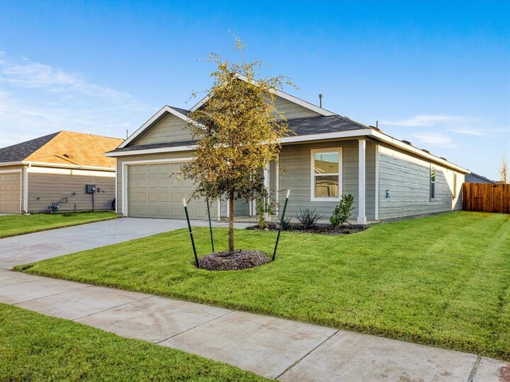 Property Photo: 1621 Baugh Street TX 75071