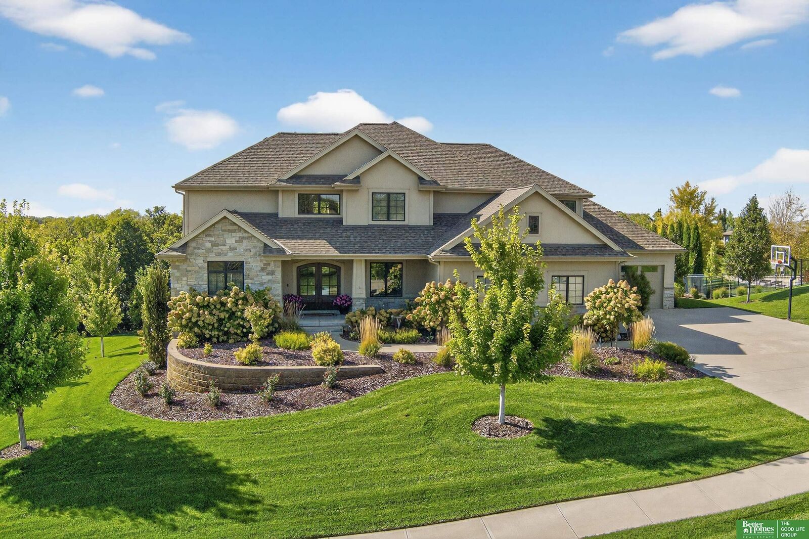 Property Photo: 4918 S 235 Street NE 68022