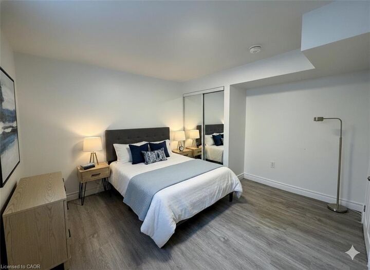 Property Photo:  916 Magdalena Court B  ON N2E 0B3 