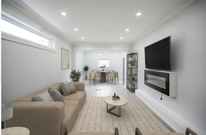 Property Photo:  7 Chester Road 2  ON L8E 1X7 