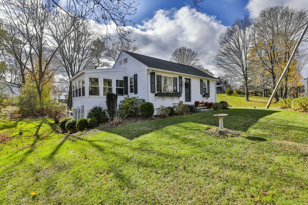 Property Photo:  82 Martins Pond Rd  MA 01450 