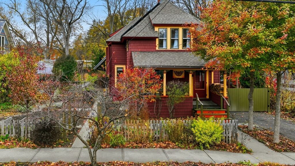 Property Photo: 254 Davis Street MA 01301