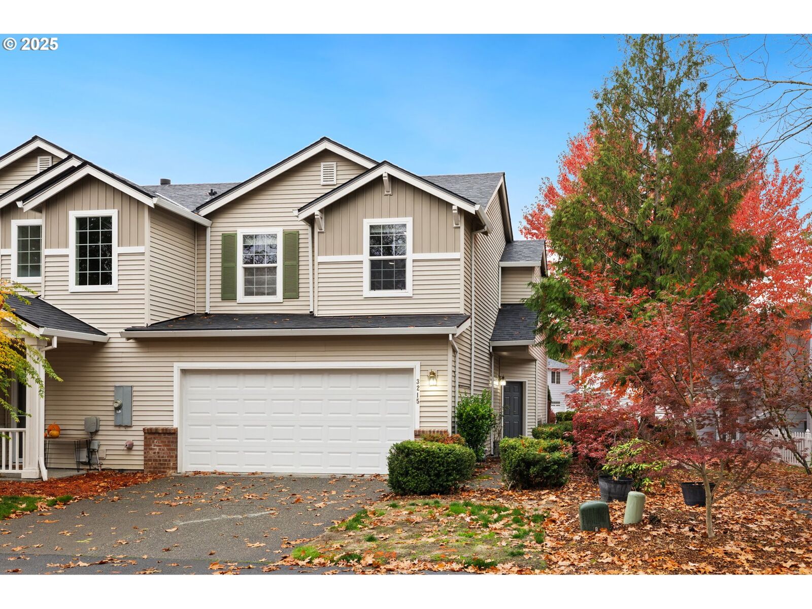 Property Photo: 3215 SE Robin Cir OR 97123