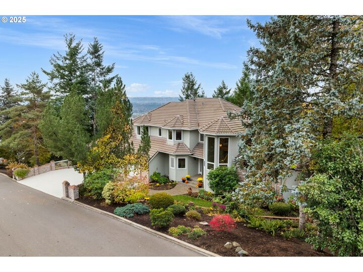 Property Photo: 9676 SE Chula Vista Ct OR 97086