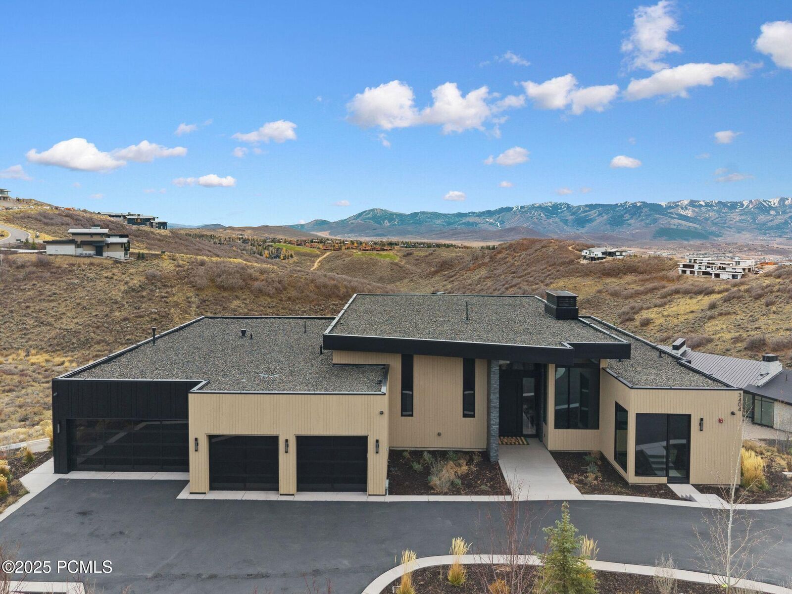 Property Photo: 3404 E Wapiti Canyon Road UT 84098
