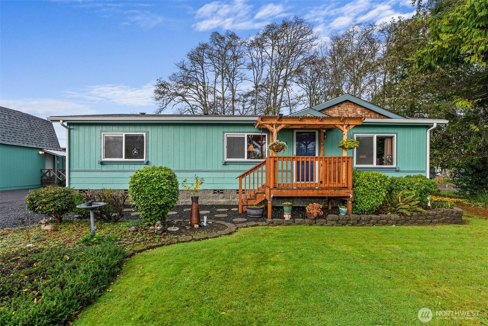 Property Photo: 864 Hart Street WA 98547