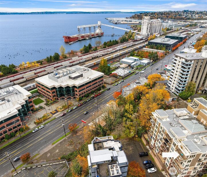 Property Photo: 500 5th Avenue W 705 WA 98119