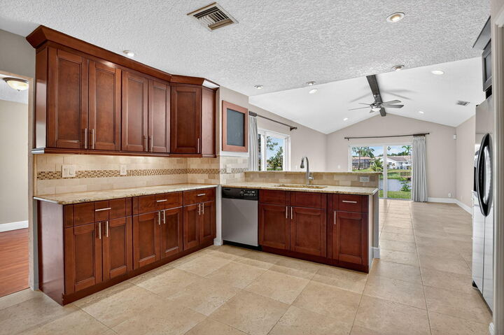 Property Photo:  1273 SW 25th Avenue  FL 33442 