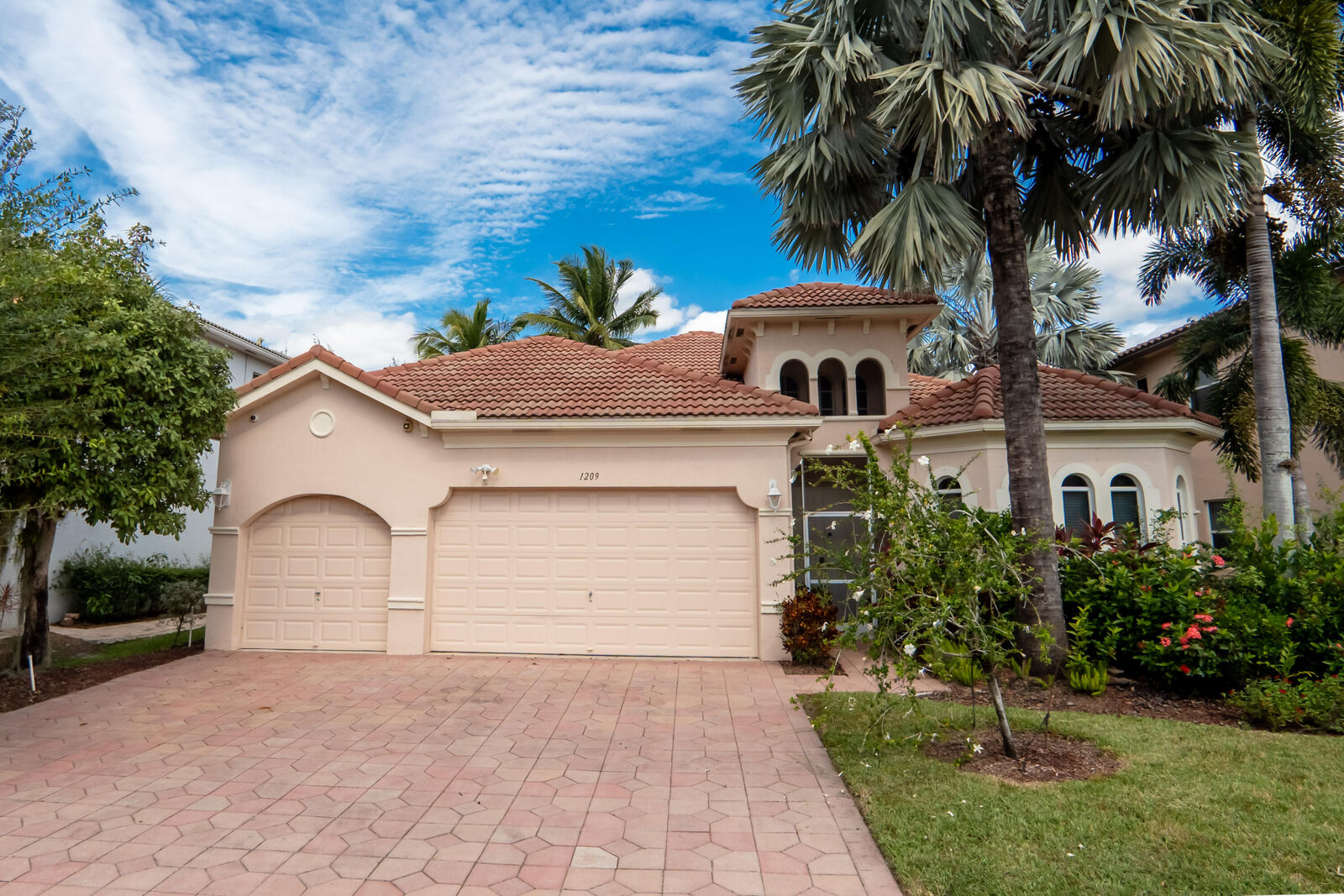 Property Photo:  1209 Creekside Drive  FL 33414 