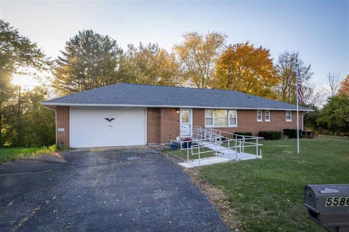 Property Photo: 5586 US 27 IN 47374