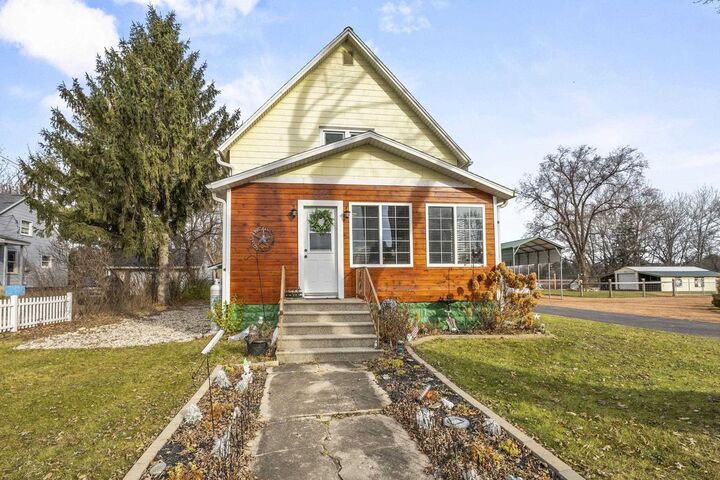 Property Photo:  602 West Main Street  WI 54982 