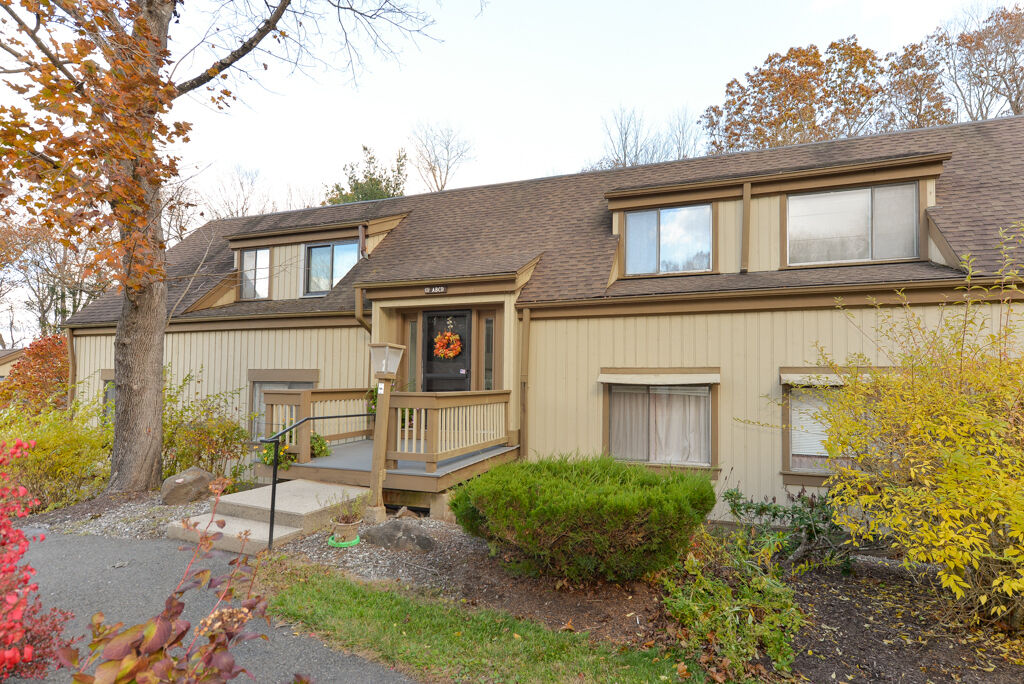 Property Photo:  69 Heritage Village D  CT 06488 