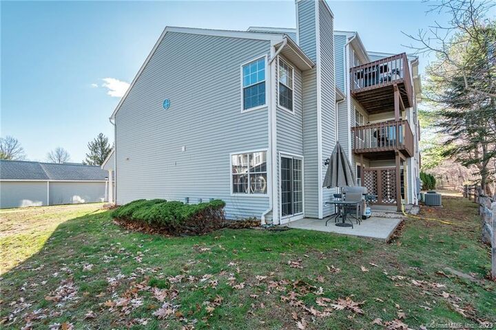 Property Photo: 408 Watercourse Row 408 CT 06067