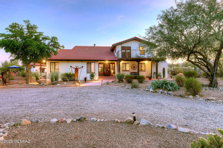 Property Photo:  6011 W Diamond Street  AZ 85745 