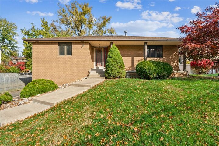 12219 Roth Dr  North Huntingdon PA 15642 photo