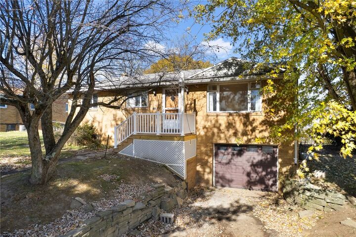 Property Photo: 130 Firwood Dr PA 15017