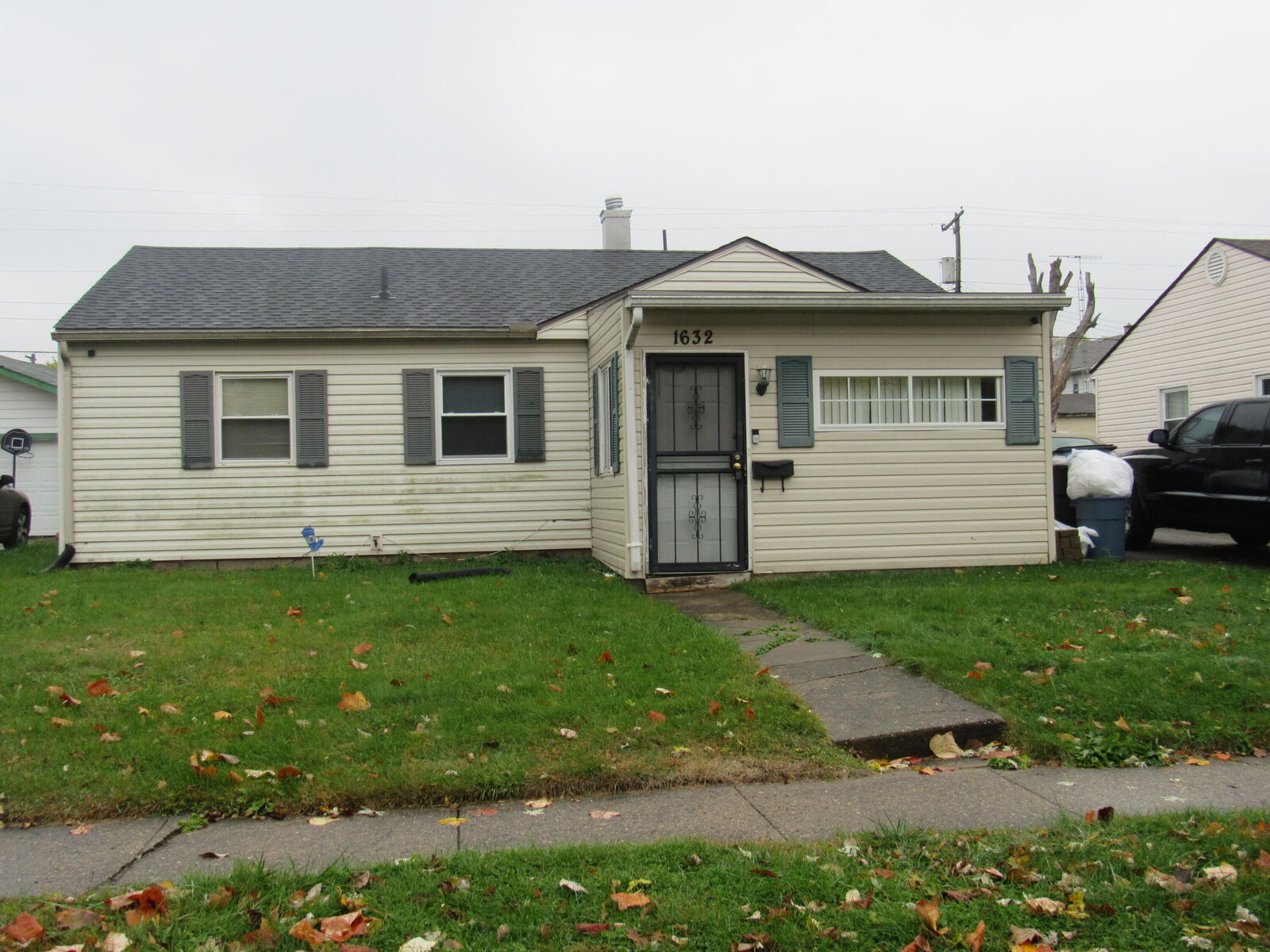 Property Photo: 1632 Springmont Avenue OH 45506