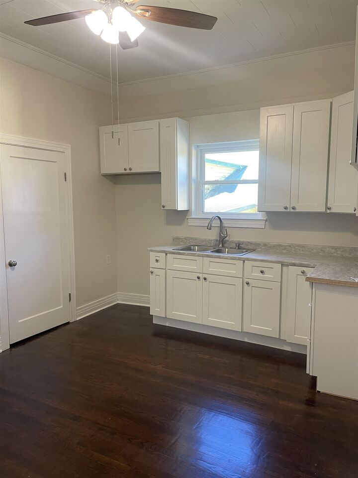 Property Photo: 314 Fifth St LA 70380