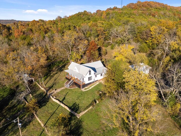 Property Photo:  301 Fallen Ash Road  AR 72687 