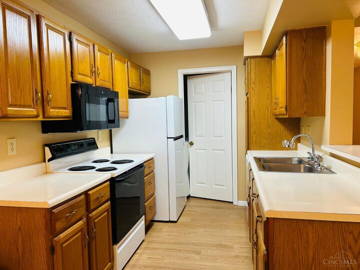 Property Photo:  9901 Regatta Drive  OH 45252 