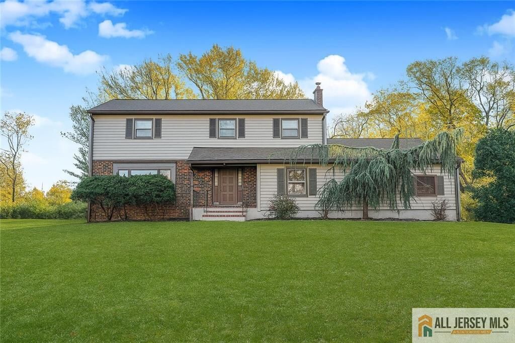 Property Photo:  11 Gunpowder Drive  NJ 08816 