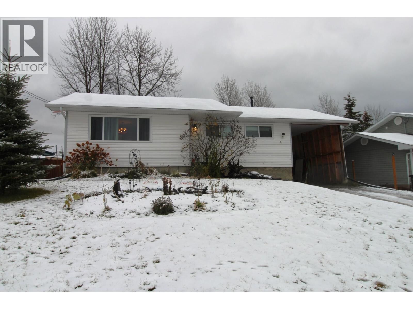 Property Photo:  4 Kerry Crescent  BC V0J 2C0 