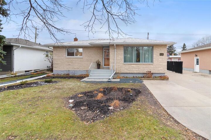 Property Photo:  640 Oakland Avenue  MB R2G 0B8 