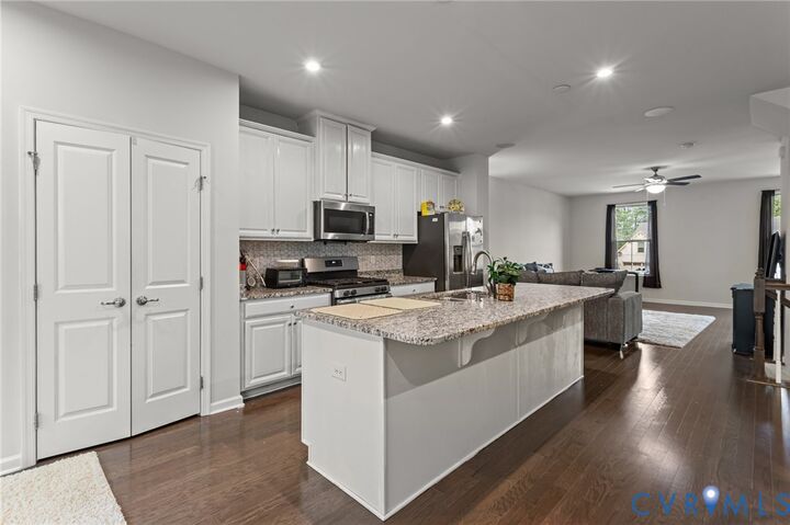 Property Photo:  7905 Wistar Woods Court  VA 23228 