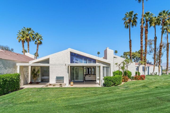 Property Photo: 73367 Oriole Court CA 92260