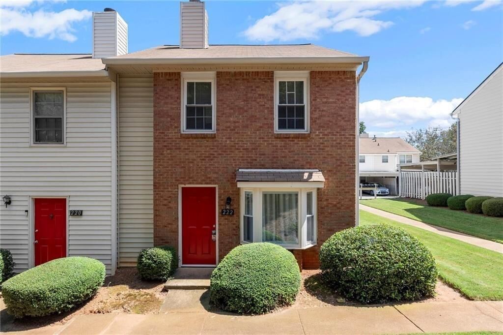 Property Photo: 222 Mill Creek Place GA 30076