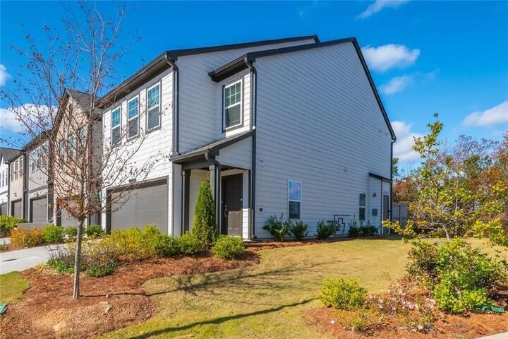 Property Photo: 728 Rhone Street GA 30041
