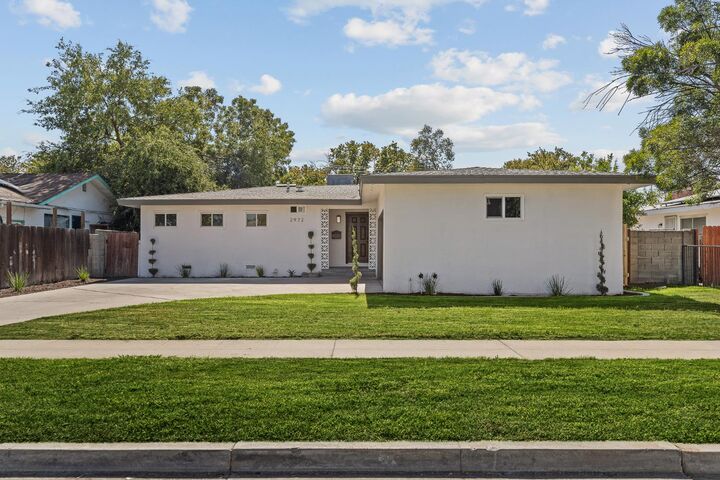 Property Photo:  2972 E Northdale Avenue  CA 93726 