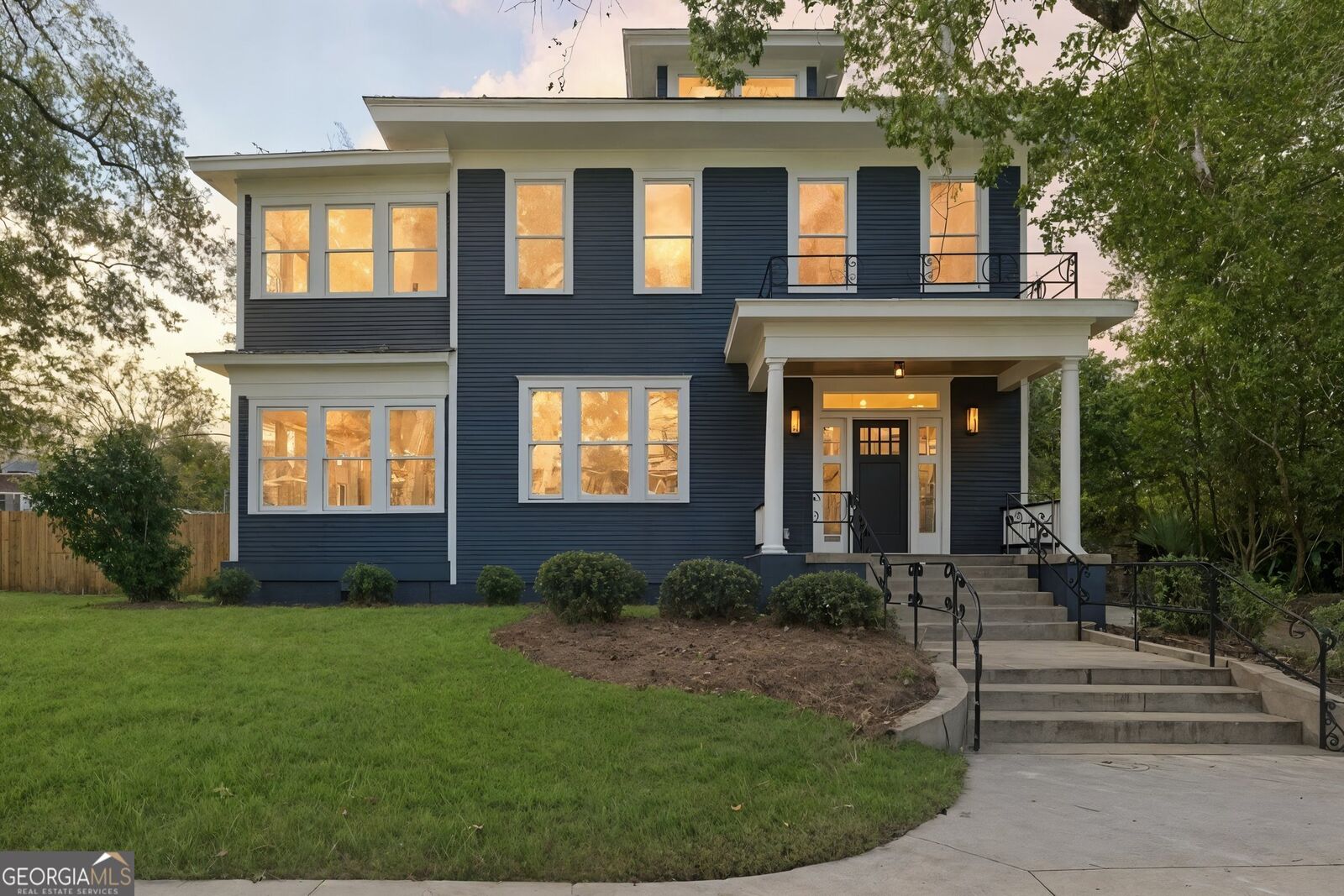 Property Photo:  111 E 49th Street  GA 31405 