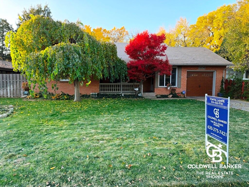 Property Photo: 1106 E Hackberry Street KS 67846