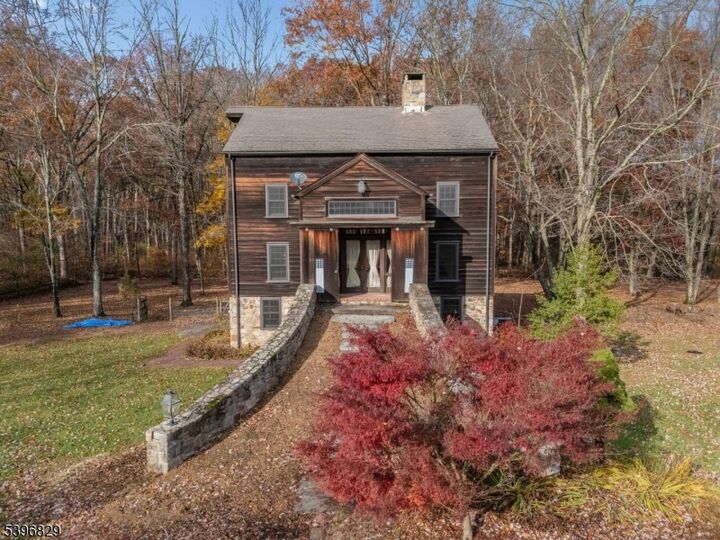 Property Photo:  140 Driftway East  NJ 08827 