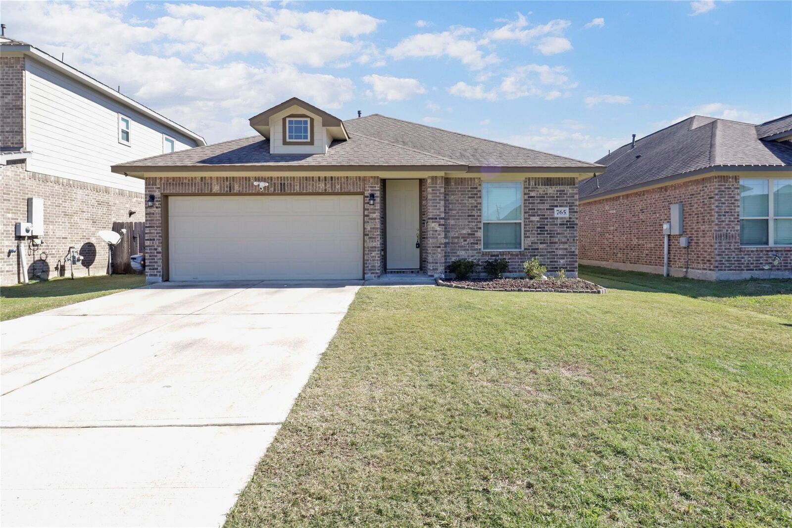 Property Photo: 765 Rosewood Lane TX 77515