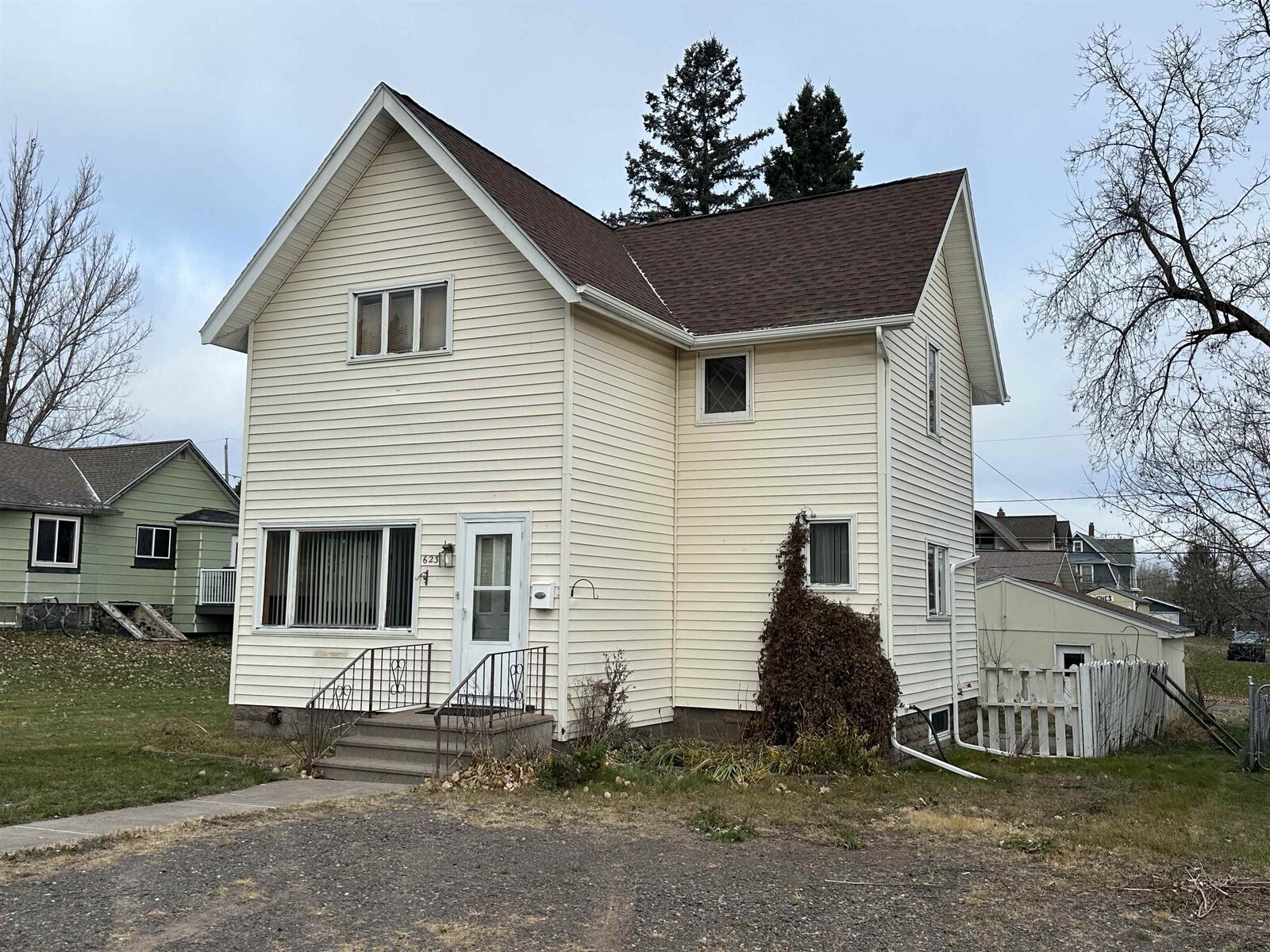 Property Photo:  623 3rd St  MN 55810 