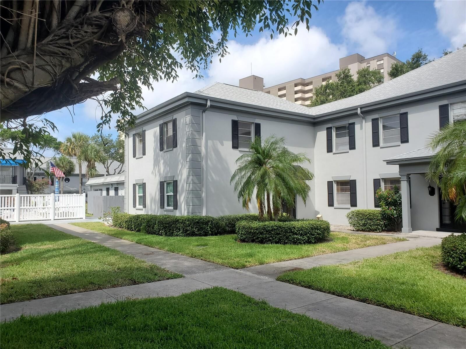 Property Photo: 6960 A Sunset Drive S 2B FL 33707