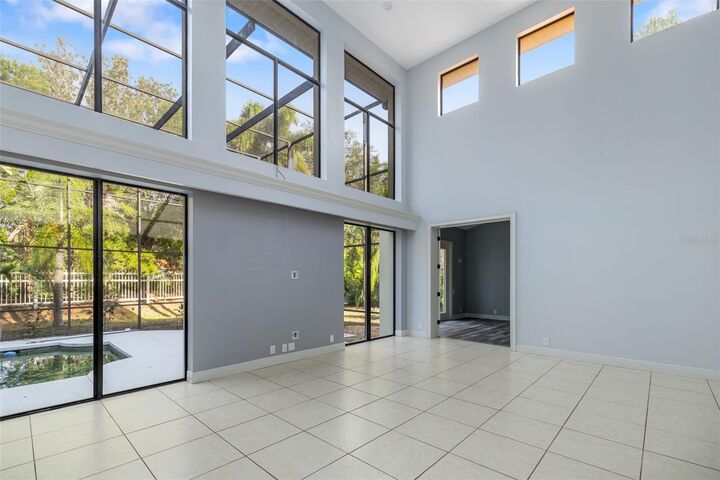 Property Photo: 7803 Mathern Court FL 34202