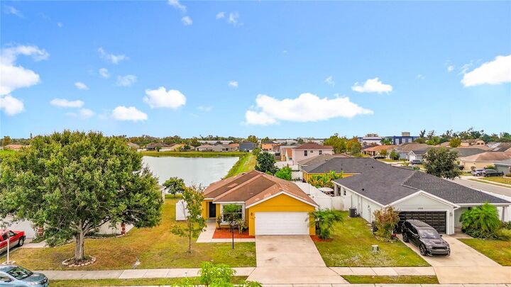 Property Photo: 1305 24th Street E FL 34221