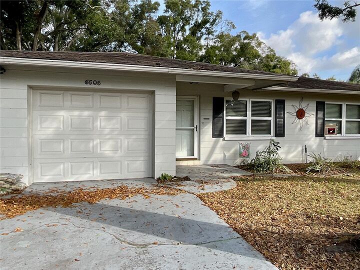 Property Photo: 6505 67th Avenue N FL 33781