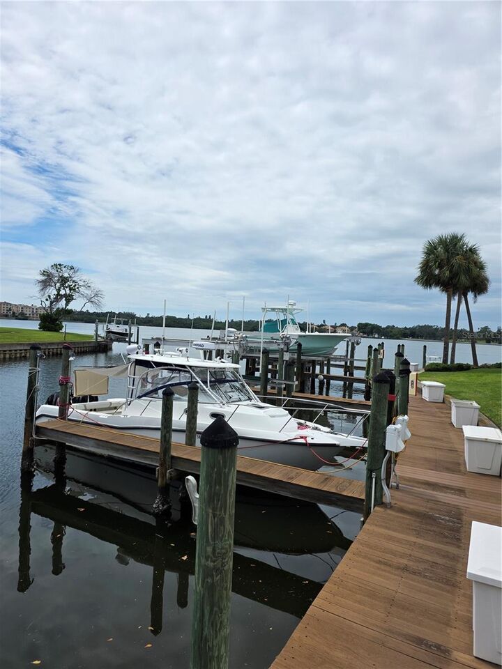 Property Photo: 5011 Starfish Drive SE 21ss FL 33705