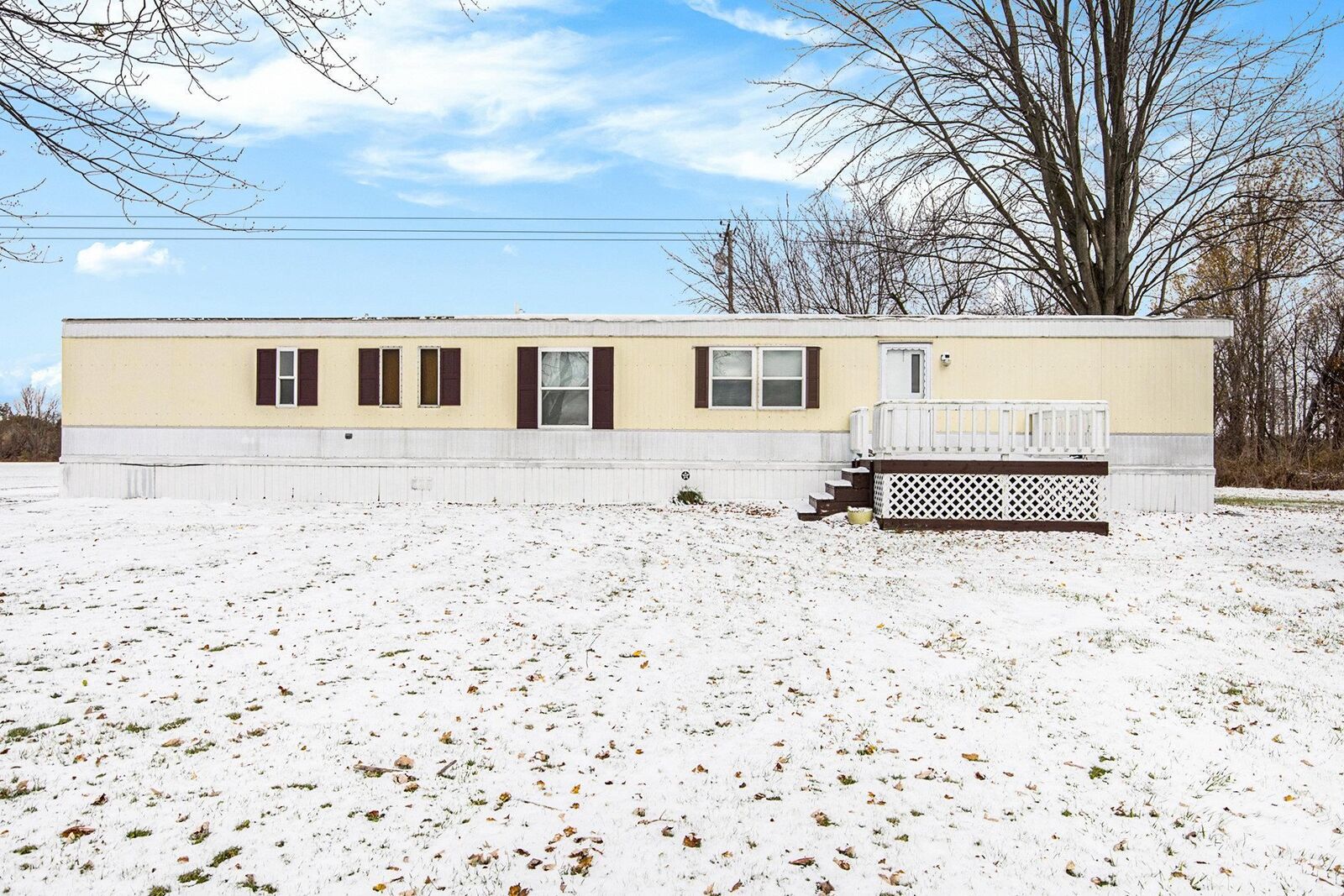 Property Photo: 7111 E Deckerville Road MI 48729