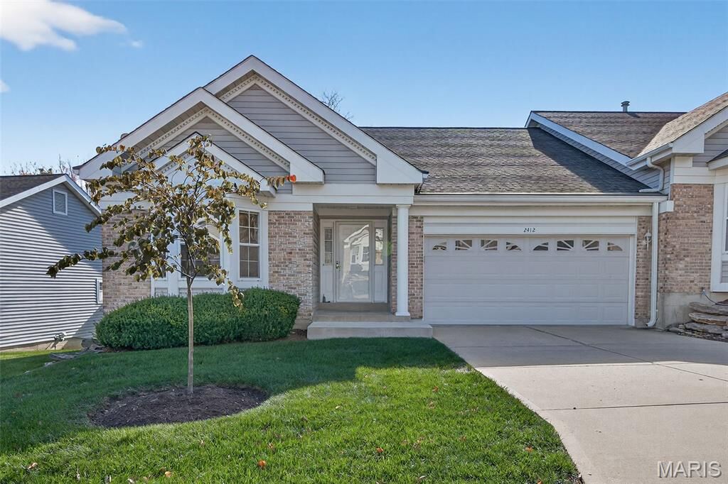 Property Photo:  2412 S Lakeridge Court 6  MO 63367 