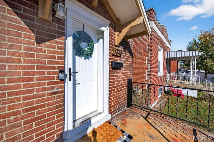 Property Photo: 5033 Adkins Avenue MO 63116