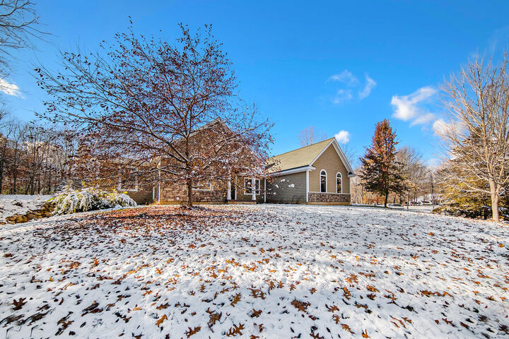 Property Photo:  6820 Bowerman Road  MI 49246 