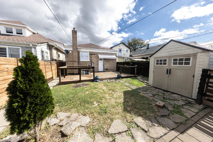 Property Photo: 2718 East Avenue IL 60402