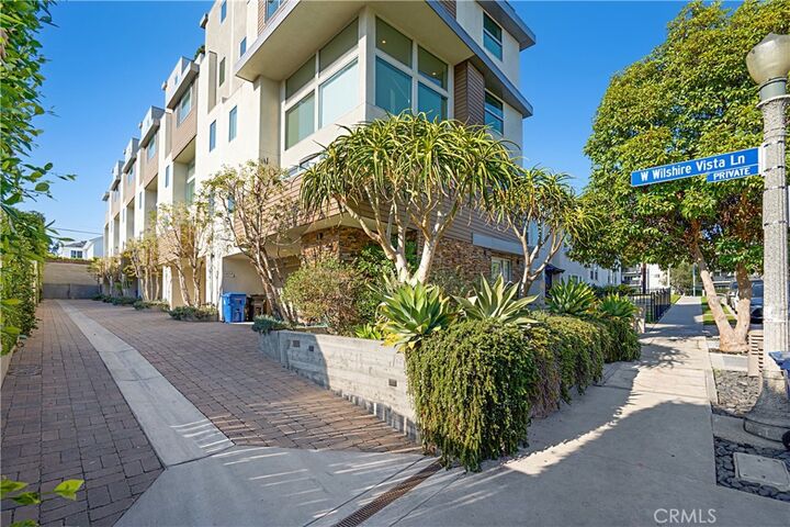 Property Photo: 5409 W Wilshire Vista Lane CA 90019